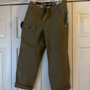 151 crop pants size 2/26 NWT